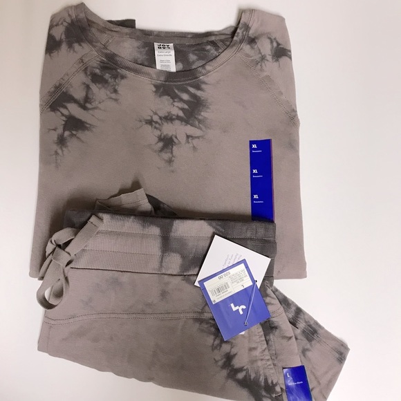 JoyLab Sweatshirt & matching Sweatshorts - Picture 2 of 14